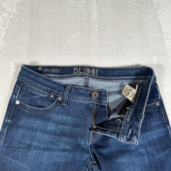 DL1961 Bootcut Jeans Women Size 27 Milano Solo 4-Way Stretch Comfort W28 L32 EUC - Picture 6 of 14